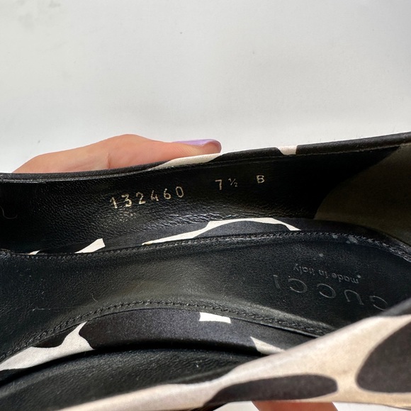 Gucci horsebit peep toe pumps in black and white silk 37.5 - Picture 6 of 10